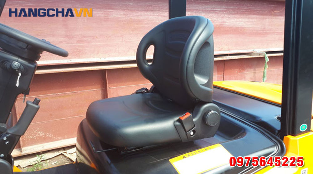 Lựa chọn ghế xe nâng có sây an toàn